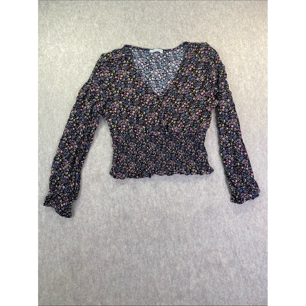 Paper Crane Black Floral Smocked V-Neck Long Sleeve Top‎
